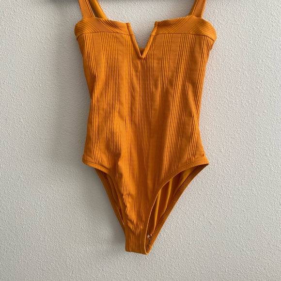 L* Space Cha Cha ribbed one piece swimsuit Mandarin size 6 new with tag - Picture 3 of 6